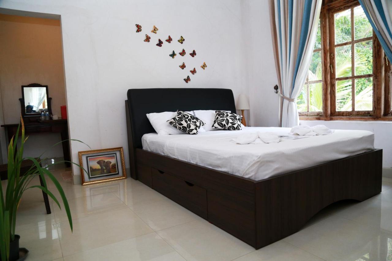 Chathu Holiday Home Kandy Esterno foto
