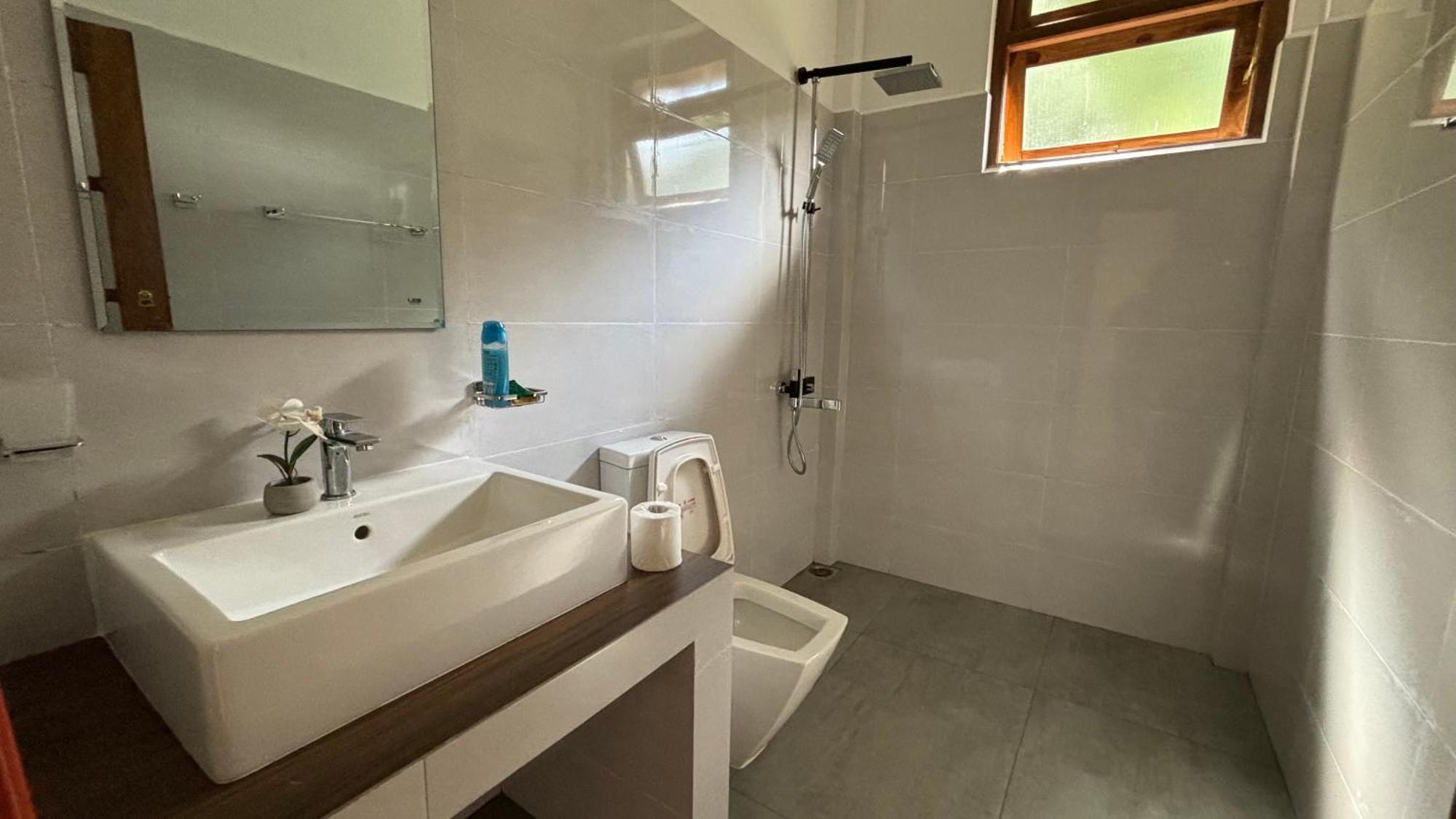 Chathu Holiday Home Kandy Esterno foto