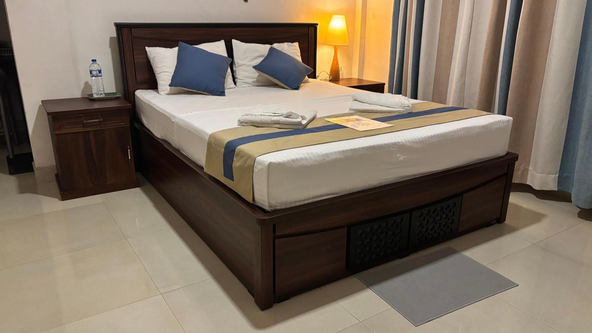 Chathu Holiday Home Kandy Esterno foto