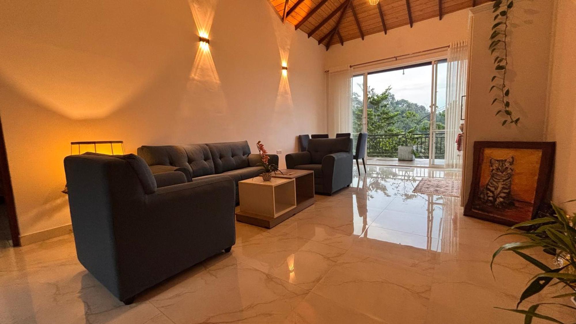 Chathu Holiday Home Kandy Esterno foto